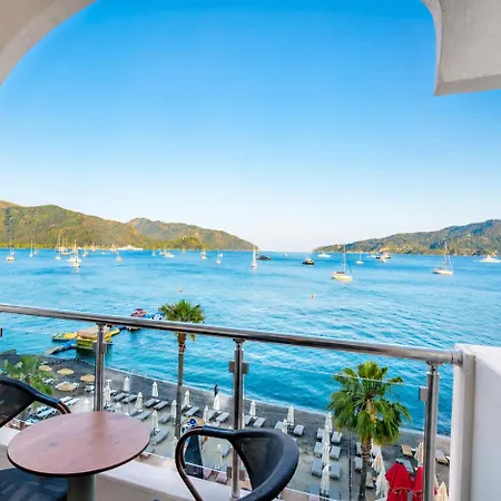 La * Marmaris