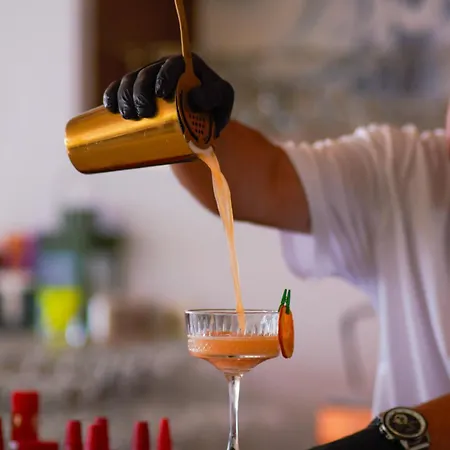 ホテル La - La Beiurut マルマリス