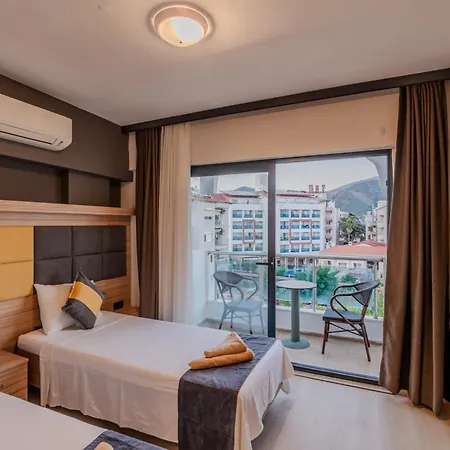 ホテル La - La Beiurut マルマリス