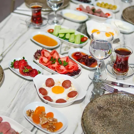 ホテル La - La Beiurut マルマリス